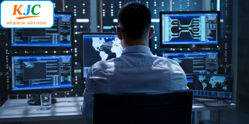 IT System Administrator giữ vai trò nâng cao an toàn thông tin 
